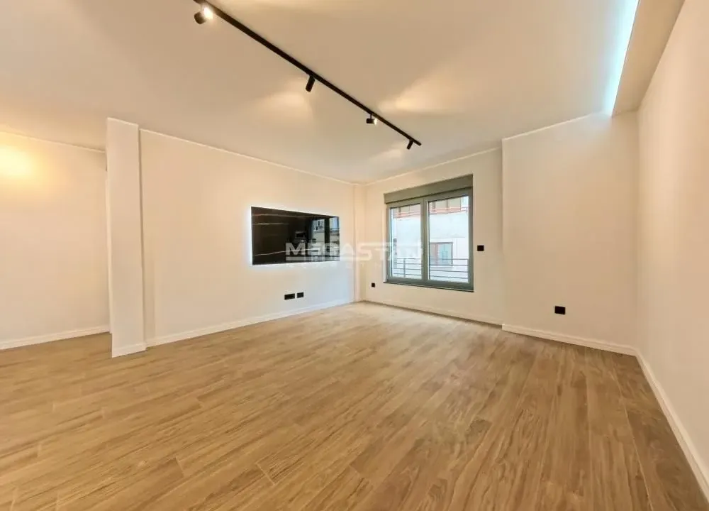 Prodaja, dvosoban stan, 64m², Kalenić Pijaca, Vračar Sve Podlokacije