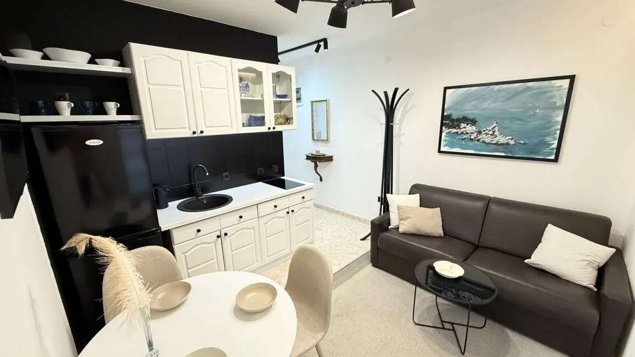 Prodaja, dvosoban stan, 44m², Petrovac, Budva