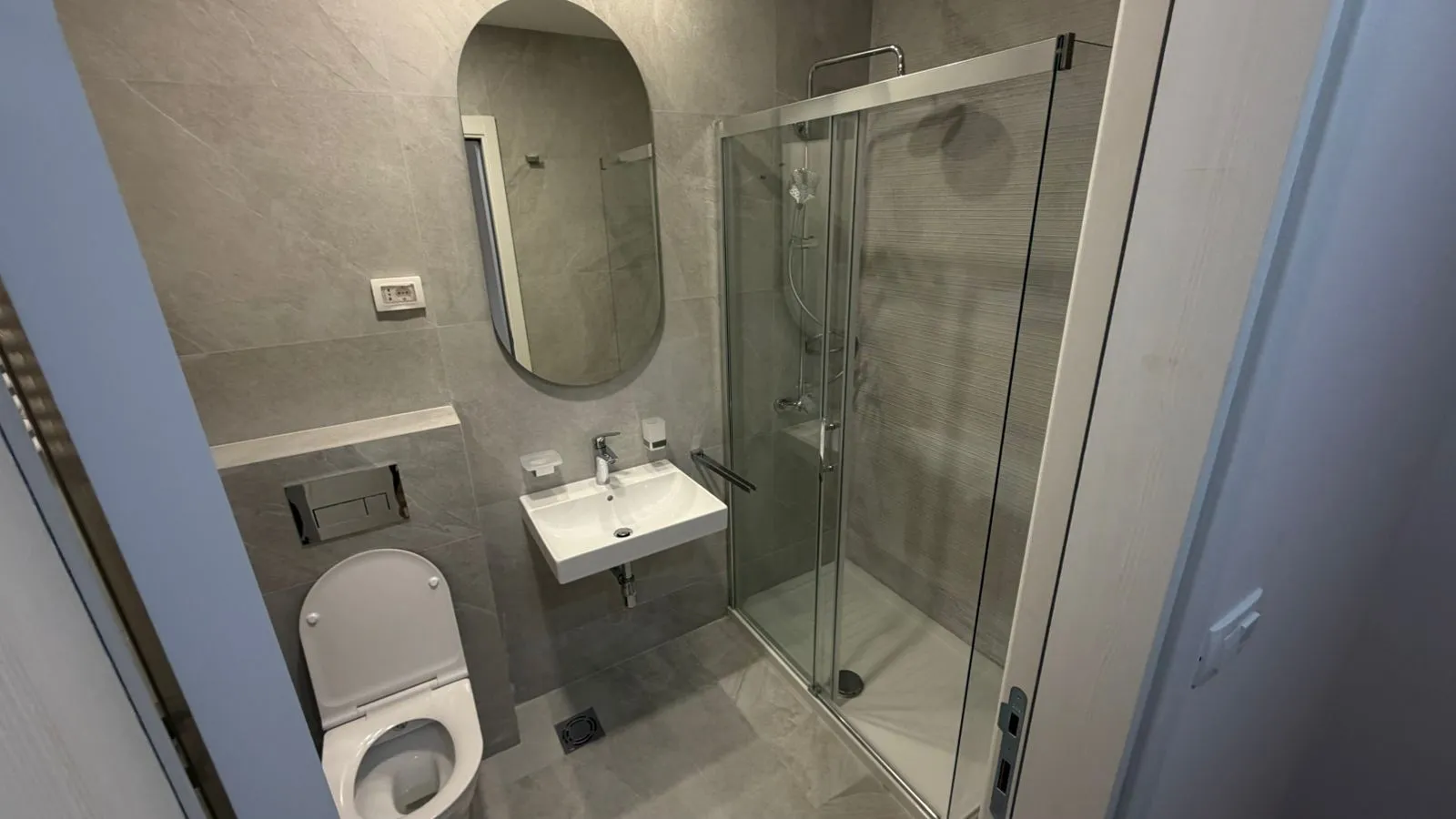 Prodaja, jednosoban stan, 40m², Central Point, Podgorica