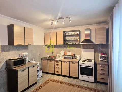 Izdavanje, četvorosoban stan, 120m², Vranići, Podgorica - image 3