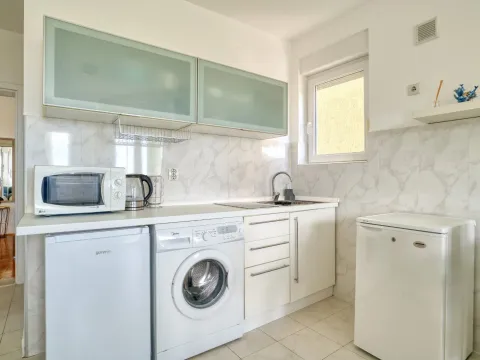 Izdavanje, jednosoban stan, 44m², Petrovac, Budva - image 10