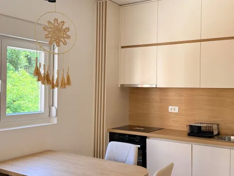 Sale, one bedroom apartment, 43m², Bečići, Budva - image 3