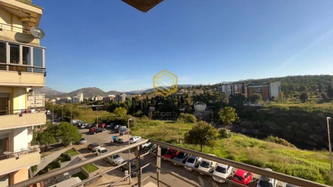 Prodaja, dvosoban stan, 73m², Preko Morače, Podgorica