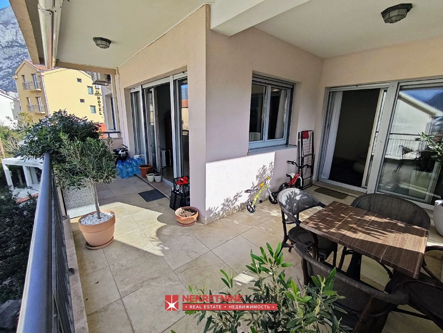 Prodaja, trosoban stan, 114m², Dobrota, Kotor