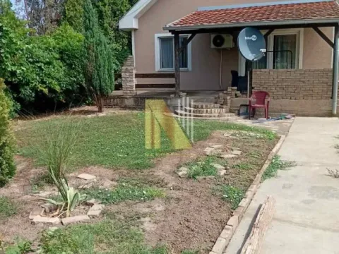 Prodaja, kuća, 170m², Vrbas, Novi Sad - image 2