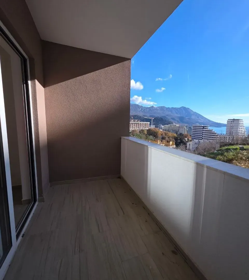 Sale, two bedroom apartment, 82m², Bečići, Budva