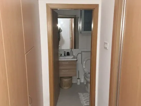 Izdavanje, jednosoban stan, 40m², Ljubović, Podgorica - image 5