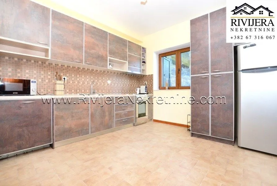 Prodaja, kuća, 223m², Žvinje, Herceg Novi