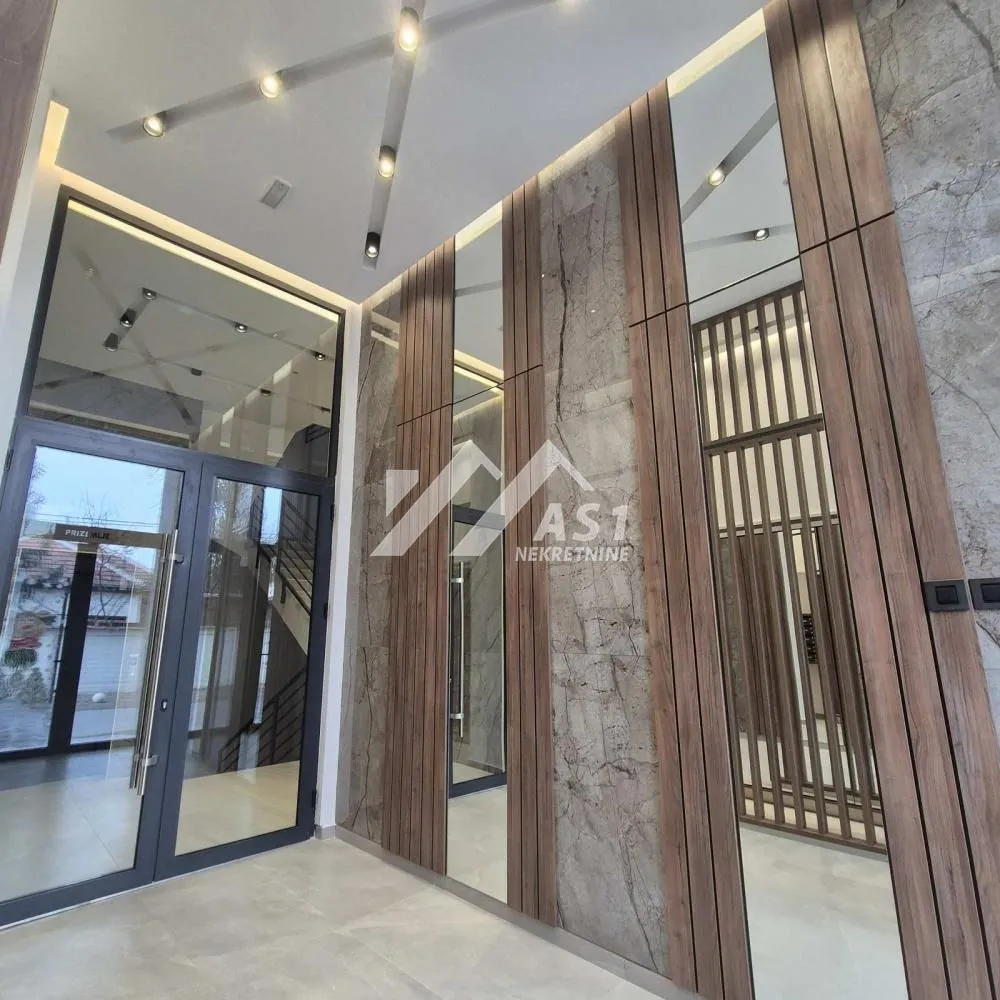 Prodaja, stan, 123m², Salajka, Novi Sad Sve Podlokacije