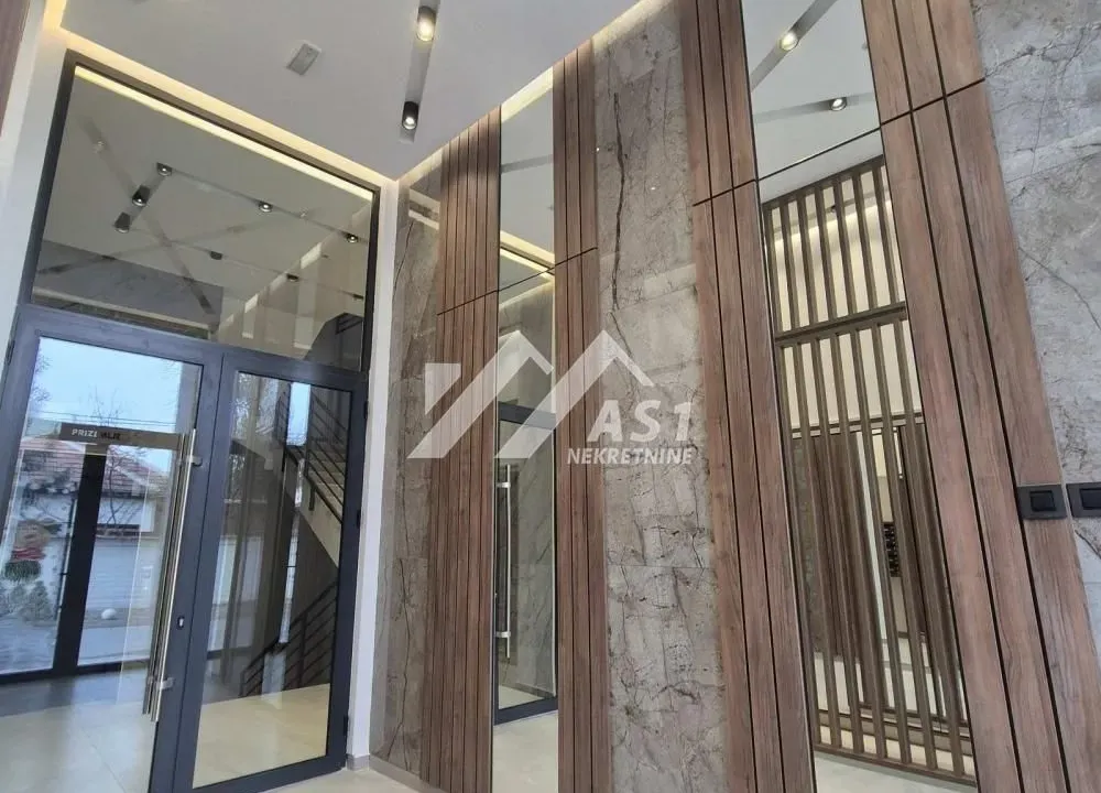 Prodaja, stan, 123m², Salajka, Novi Sad Sve Podlokacije