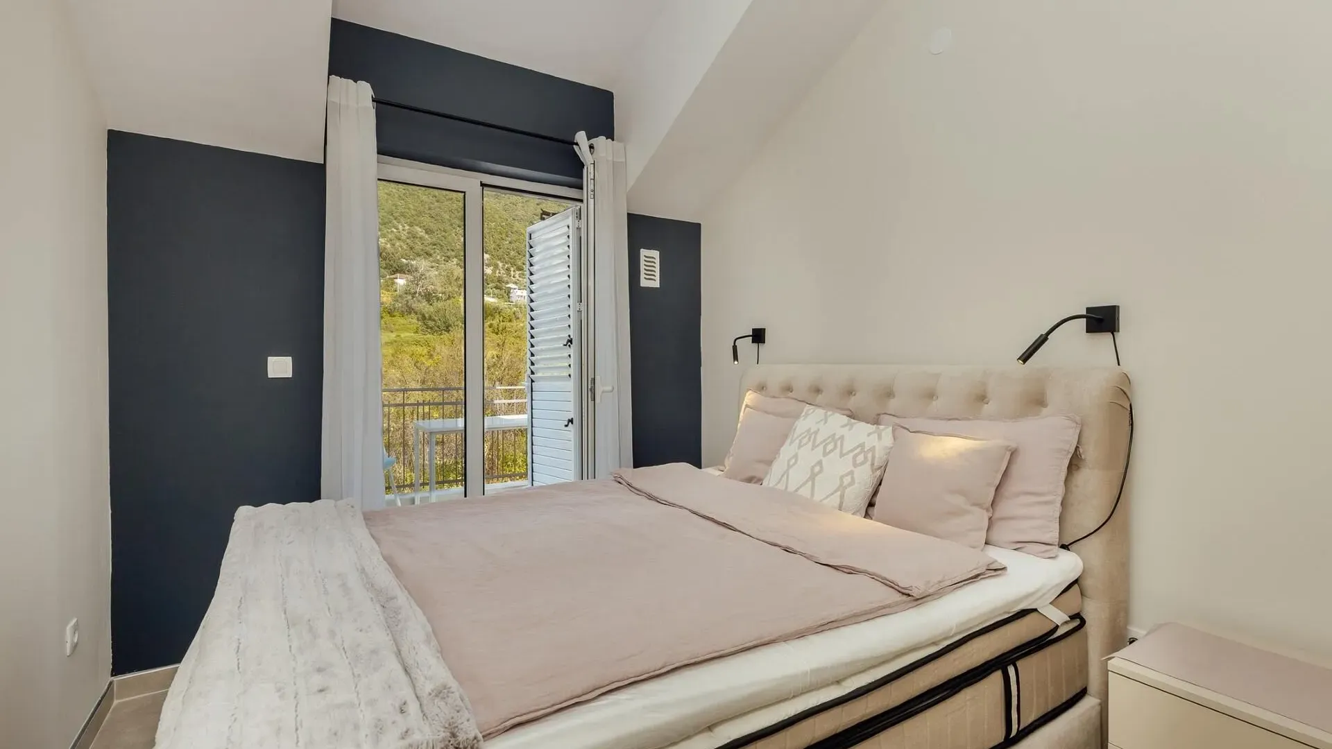Prodaja, trosoban stan, 172m², Đenovići, Herceg Novi