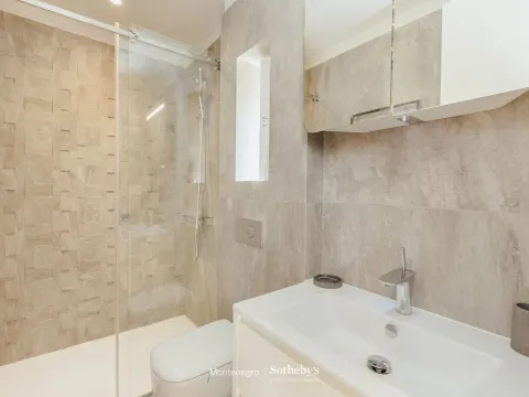 Prodaja, kuća, 321m², Pržno, Budva - image 41