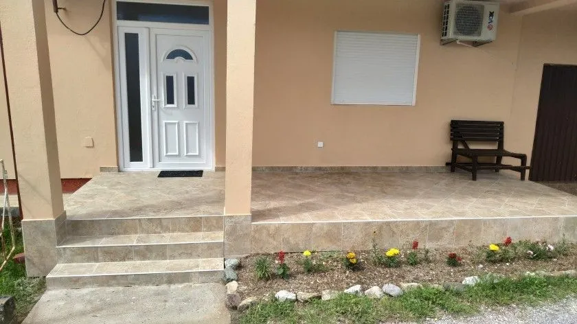 Prodaja, kuća, 100m², Podgorica, Crna Gora