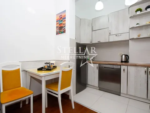 Rent, studio apartment, 30m², Stara Varoš, Podgorica - image 2