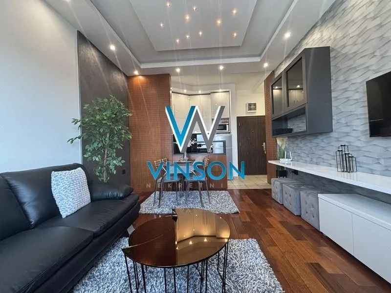 Izdavanje, dvosoban stan, 54m², Bulevar Evrope, Novi Sad Sve Podlokacije