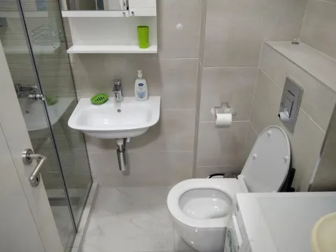 Izdavanje, jednosoban stan, 48m², Dalmatinska ulica, Podgorica - image 5