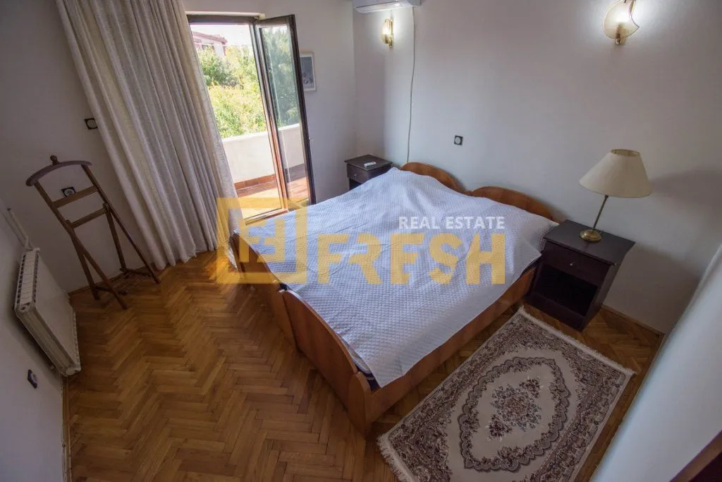 Prodaja, kuća, 250m², Tološi, Podgorica