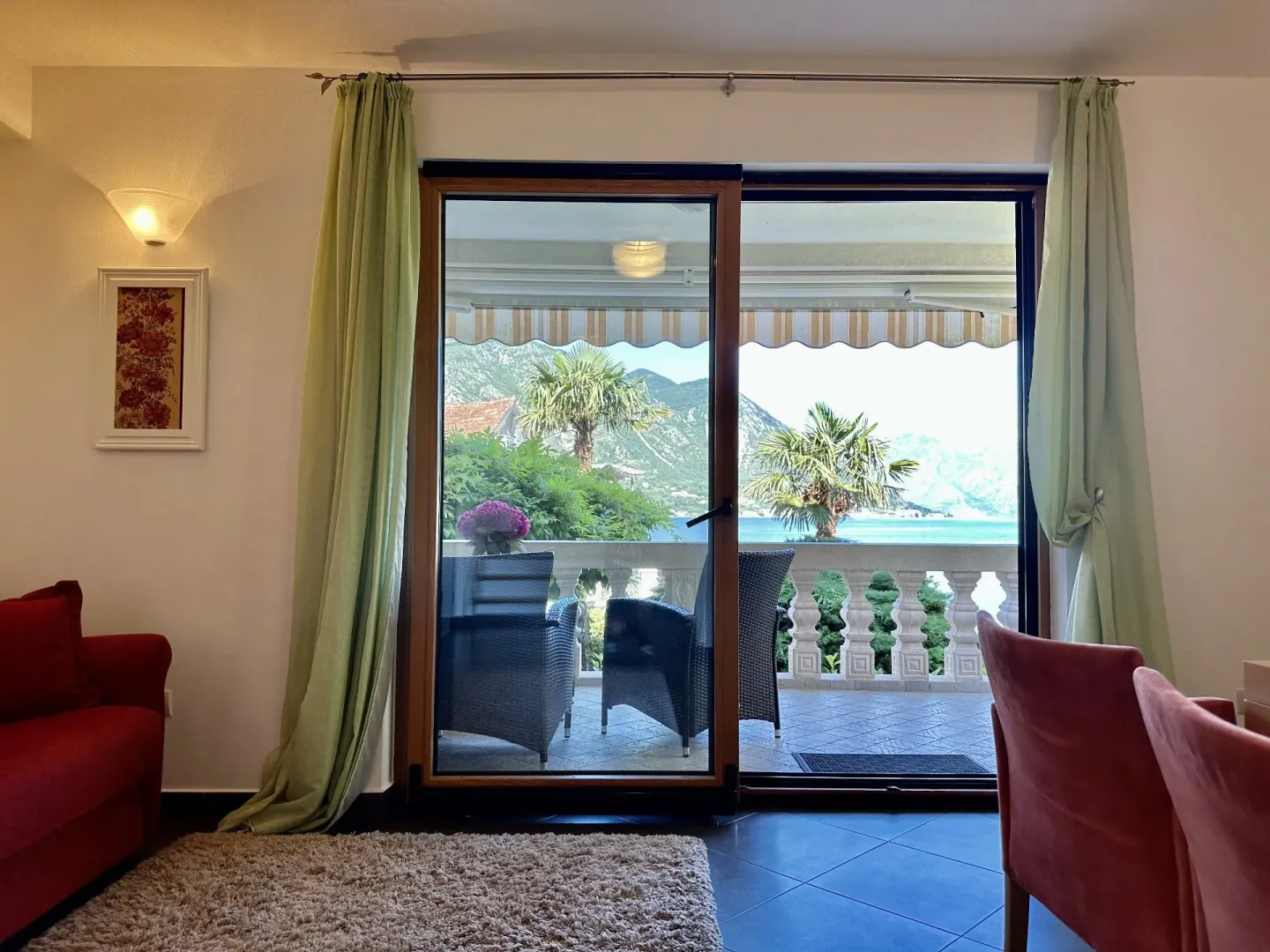 Rent, one bedroom apartment, 56m², Dobrota, Kotor