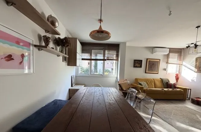Izdavanje, jednosoban stan, 60m², Blok 5, Podgorica