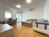 Izdavanje, dvosoban stan, 70m², Blok 9, Podgorica - image 2