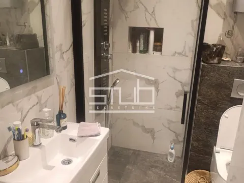 Izdavanje, stan, 158m², Senjak, Beograd - image 15