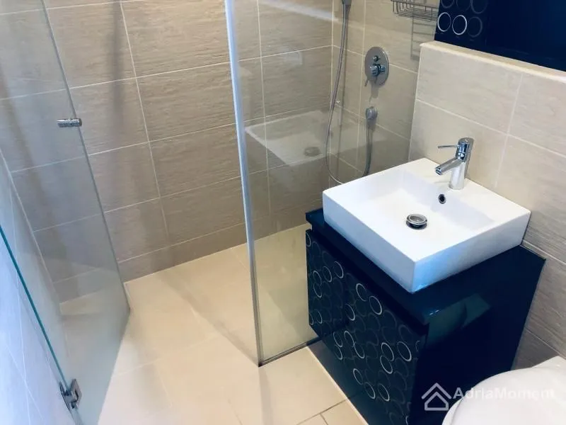 Prodaja, jednosoban stan, 83m², Centar, Tivat
