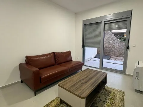 Prodaja, jednosoban stan, 76m², Tivat, Crna Gora - image 2