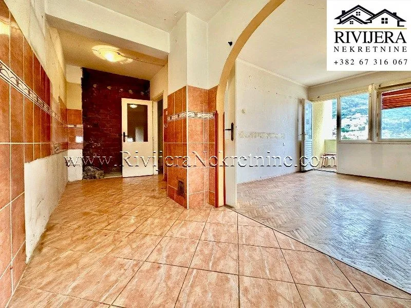 Prodaja, dvosoban stan, 73m², Centar, Tivat
