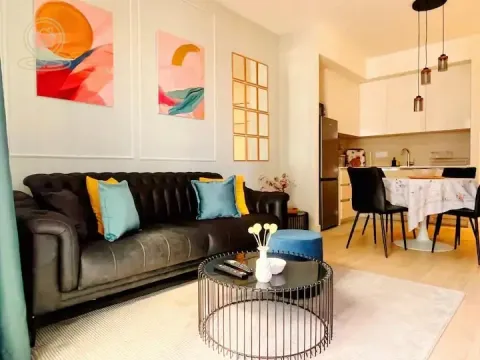 Izdavanje, trosoban stan, 80m², Savski Venac, Beograd - image 4