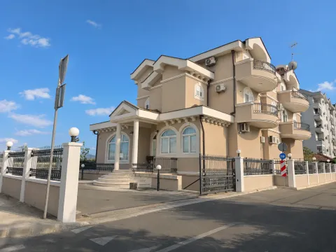 Rent, office space, 500m², Stari Aerodrom, Podgorica - image 3