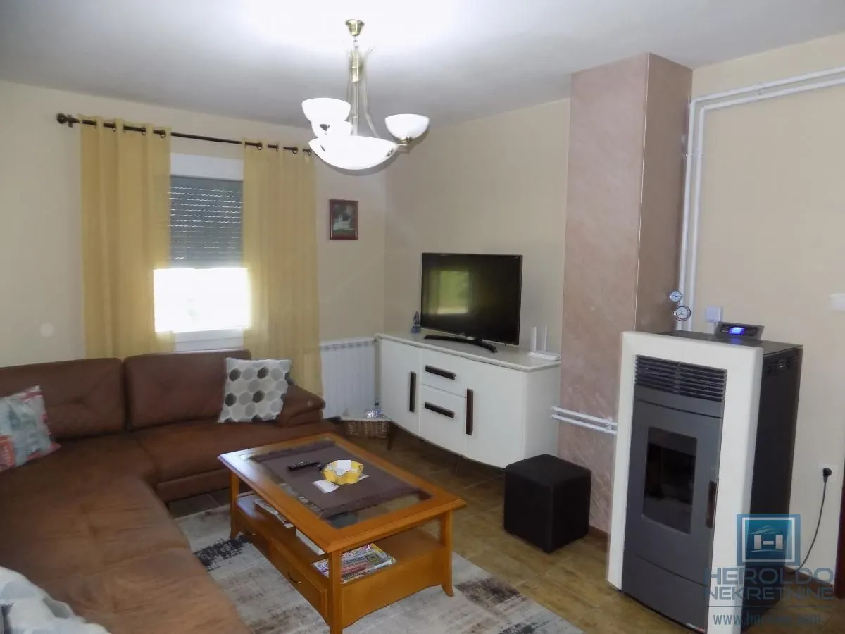 Sale, house, 96m², Karadjordjevo brdo, Paraćin