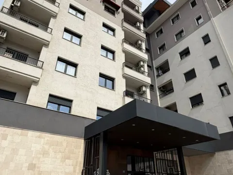 Prodaja, jednosoban stan, 43m², Pobrežje, Podgorica - image 12