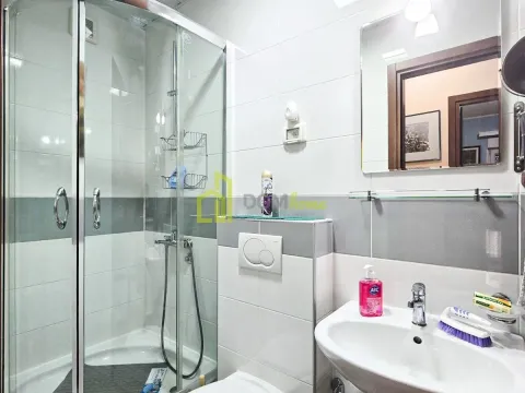 Izdavanje, dvosoban stan, 75m², City Kvart, Podgorica - image 13