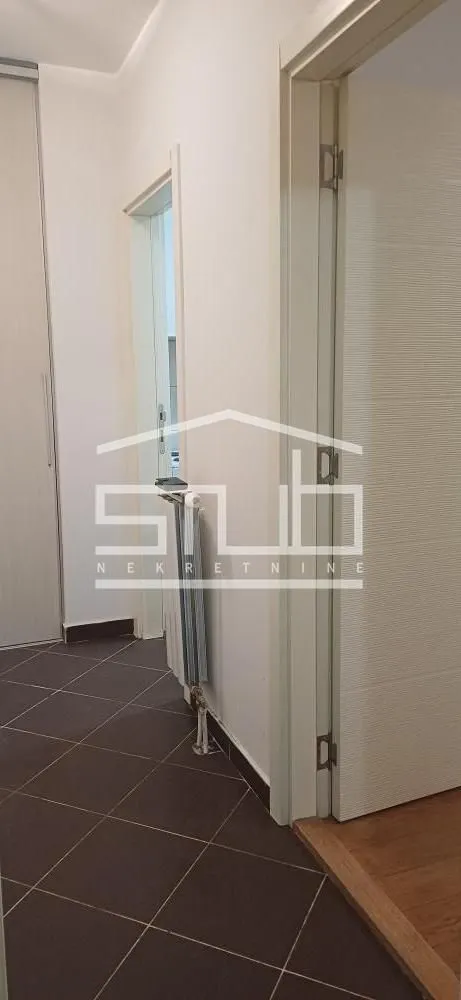Izdavanje, jednosoban stan, 32m², Karaburma, Palilula Sve Podlokacije