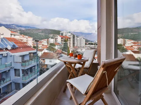 Rent, one bedroom apartment, 43m², Budva okolina, Budva - image 8