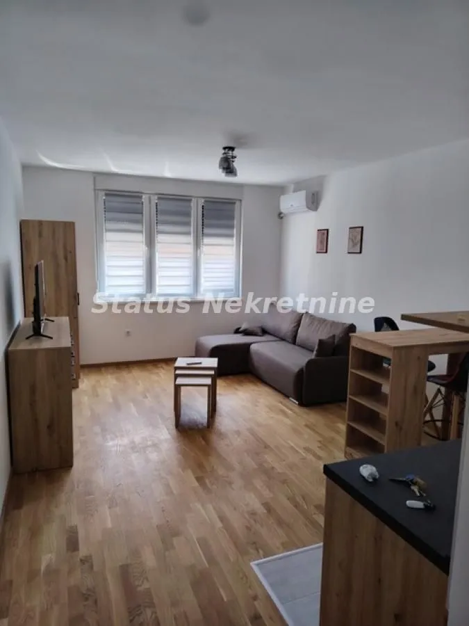 Izdavanje, garsonjera, 27m², Adice, Novi Sad Sve Podlokacije