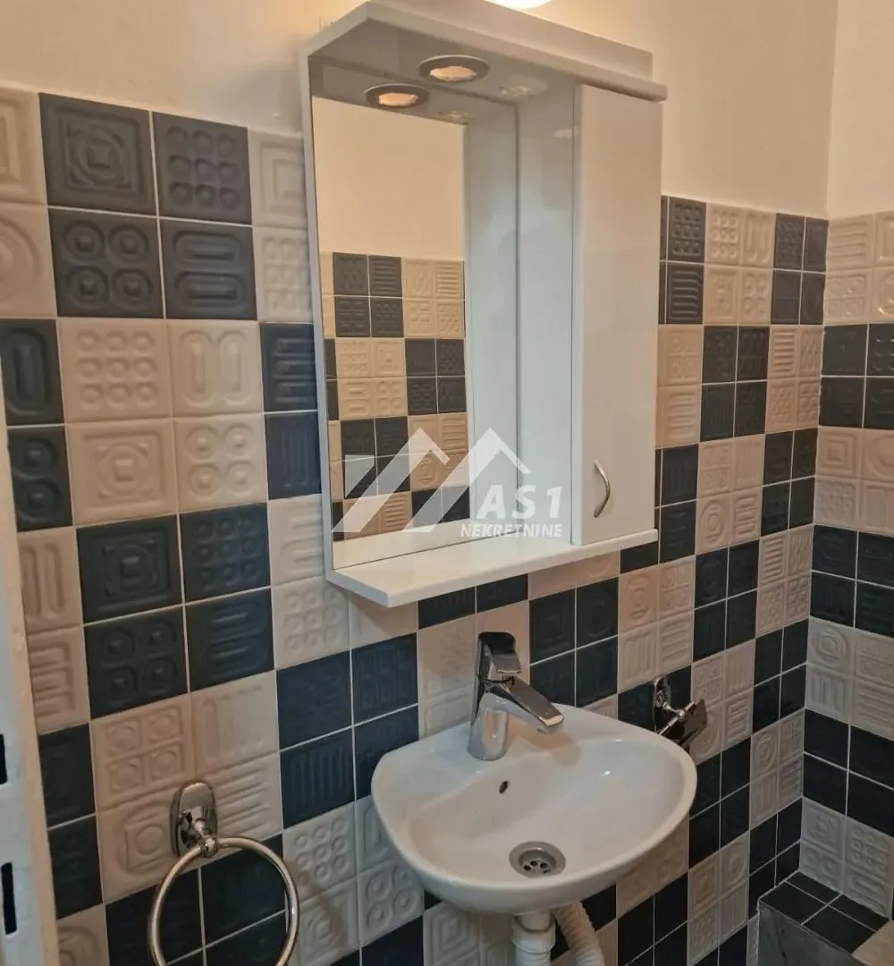 Izdavanje, stan, 96m², Liman 1, Novi Sad Sve Podlokacije