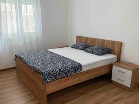 Izdavanje, dvosoban stan, 85m², Šušanj, Bar - image 2