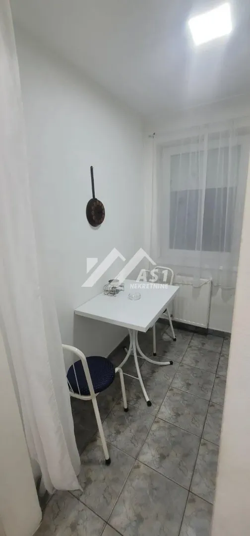 Izdavanje, jednosoban stan, 32m², Betanija, Novi Sad Sve Podlokacije