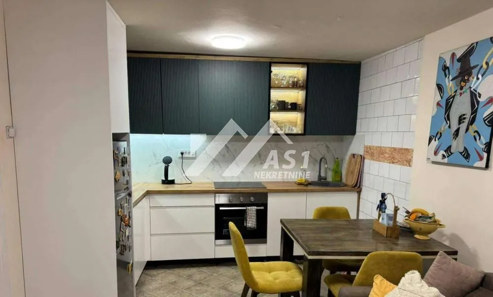Izdavanje, dvosoban stan, 48m², Socijalno, Novi Sad Sve Podlokacije
