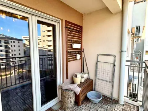 Izdavanje, jednosoban stan, 49m², Vezirov Most, Podgorica - image 11