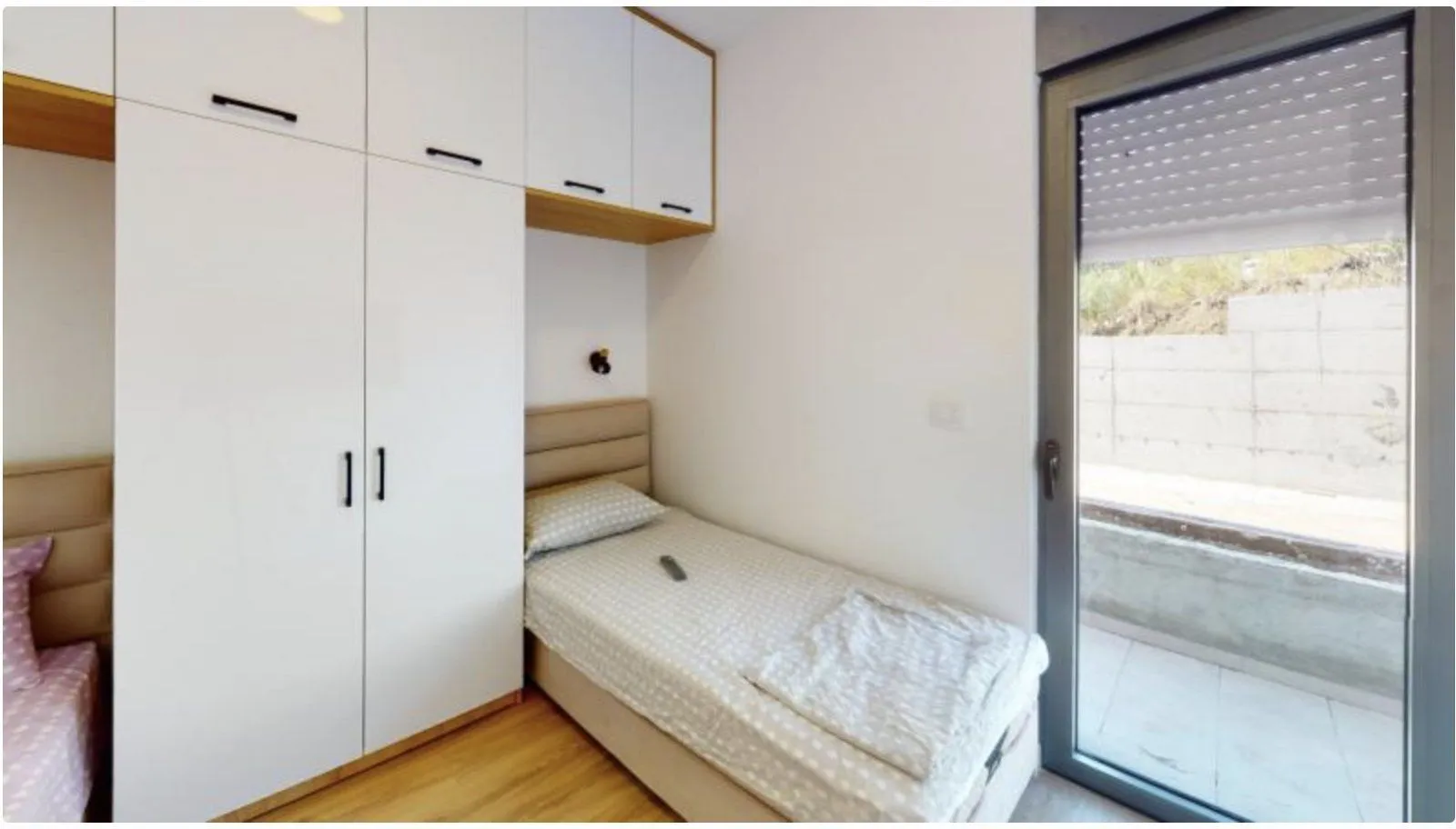 Rent, two bedroom apartment, 75m², Kalimanj, Tivat