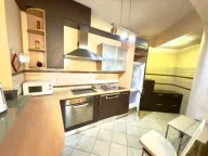 Izdavanje, dvosoban stan, 100m², Centar, Podgorica - image 1