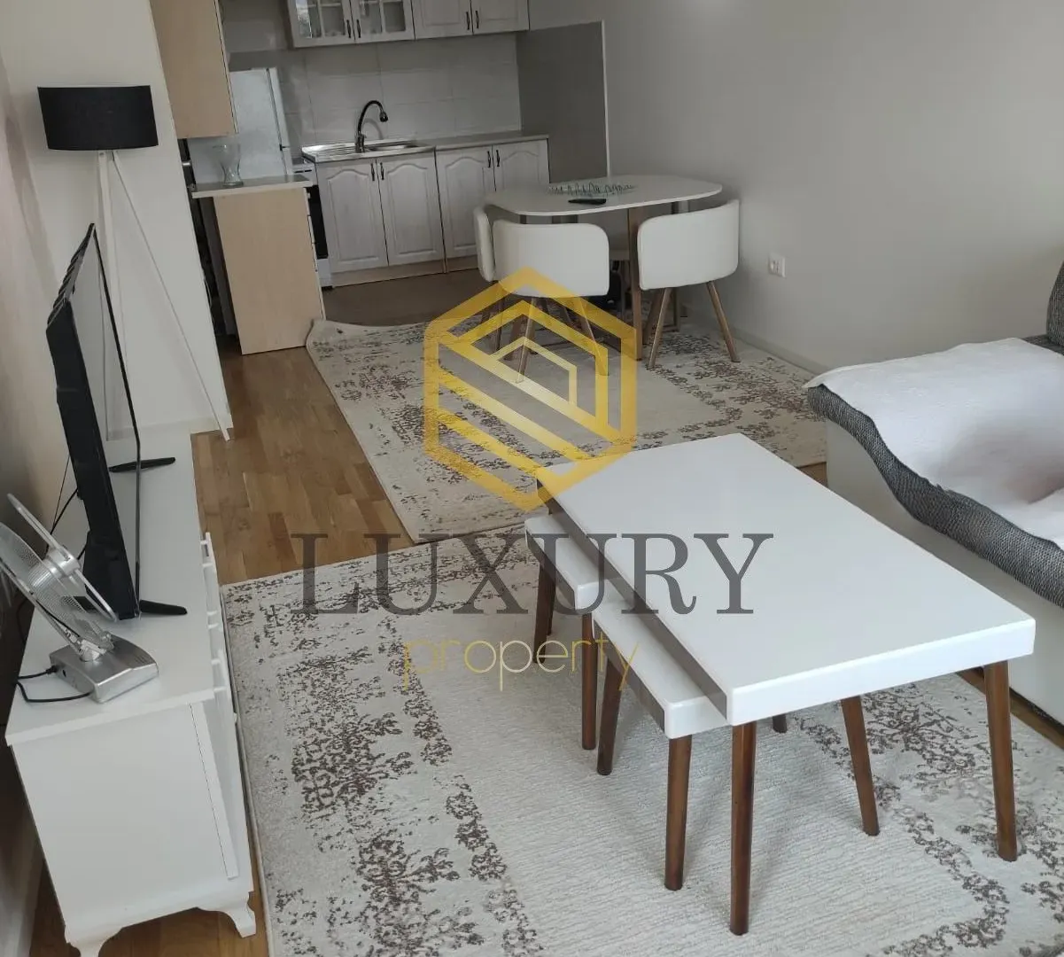 Izdavanje, jednosoban stan, 43m², Stari Aerodrom, Podgorica