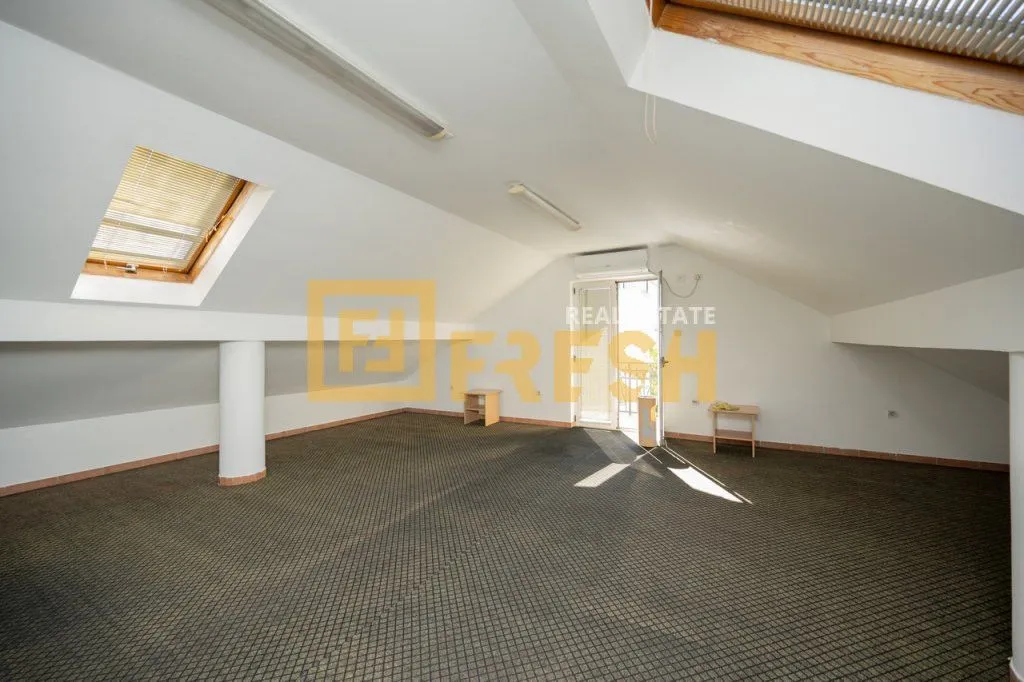 Rent, office space, 1000m², Centar, Podgorica