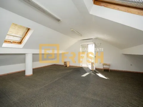 Izdavanje, poslovni prostor, 1000m², Centar, Podgorica - image 47