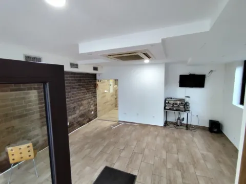 Izdavanje, poslovni prostor, 60m², Babilonija, Budva - image 3