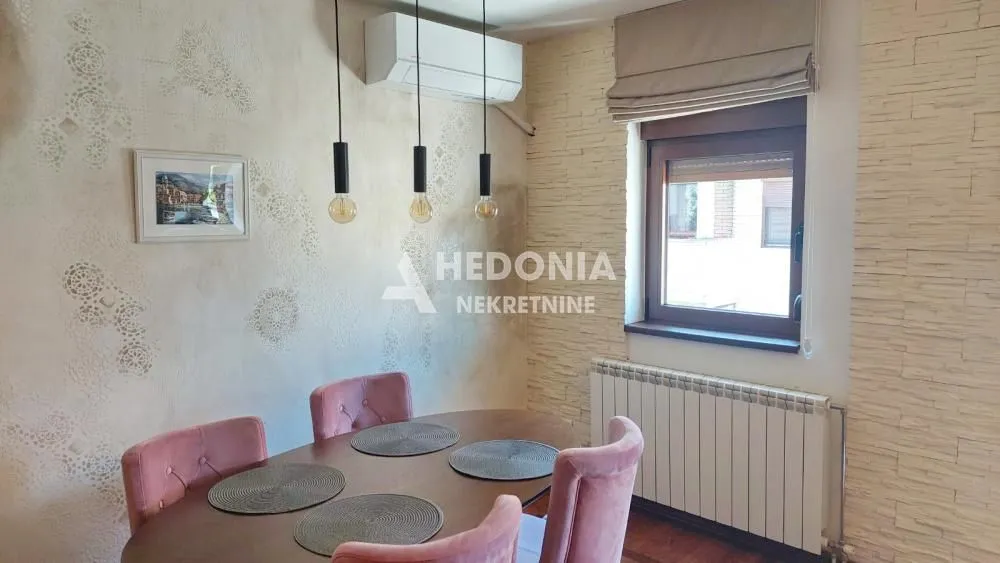 Prodaja, četvorosoban stan, 98m², Zemun Sve Podlokacije, Beograd