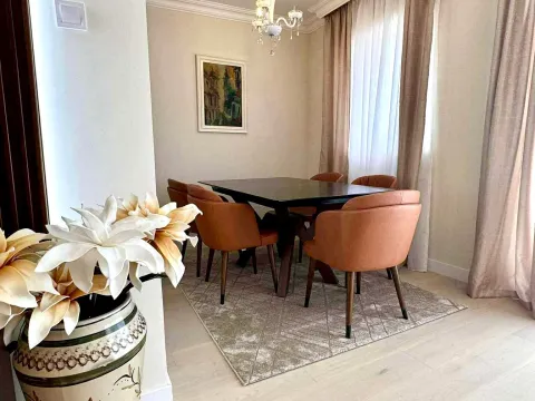 Izdavanje, trosoban stan, 101m², Momišići, Podgorica - image 4