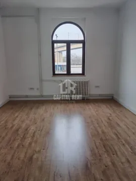 Rent, office space, 26m², Senjak, Beograd - image 2